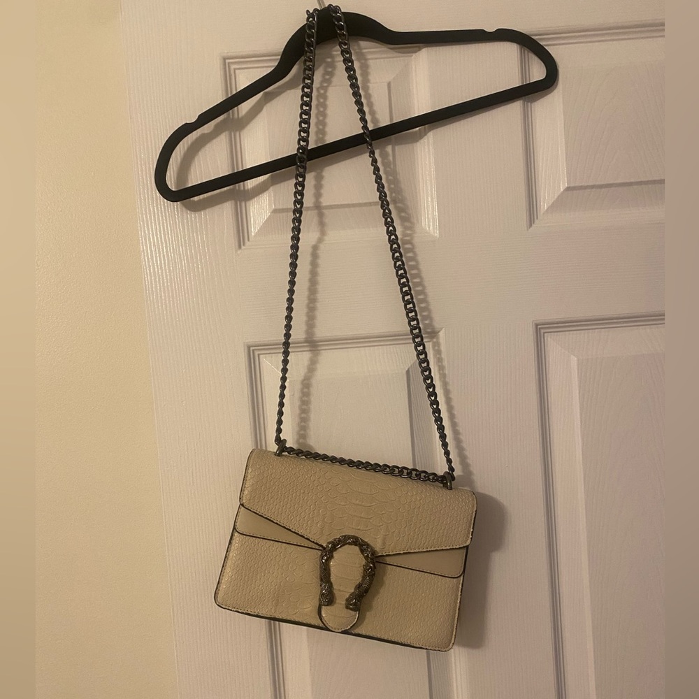 Chain Crossbody Bag - Picture 5 of 7